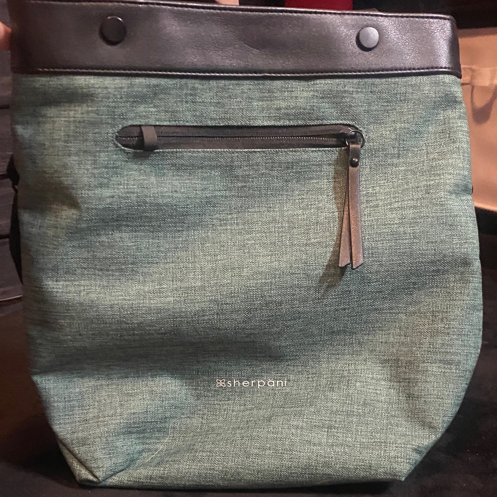 Sherpani Teal and Black Crossbody Bag